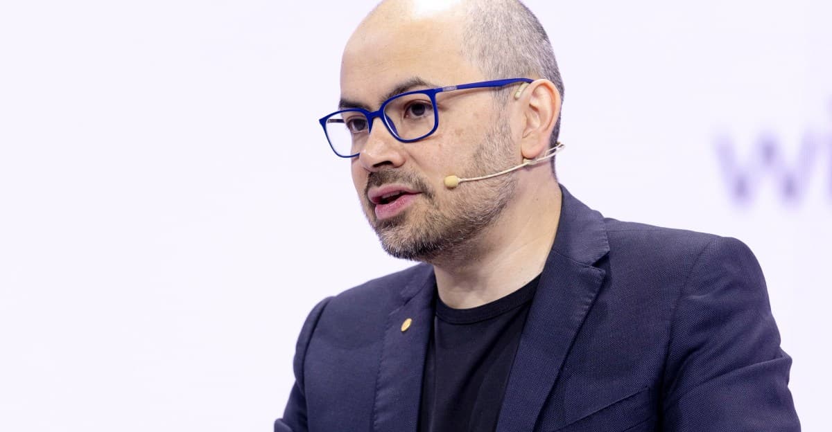 Google Restructures AI Leadership Amid Strategic Shift